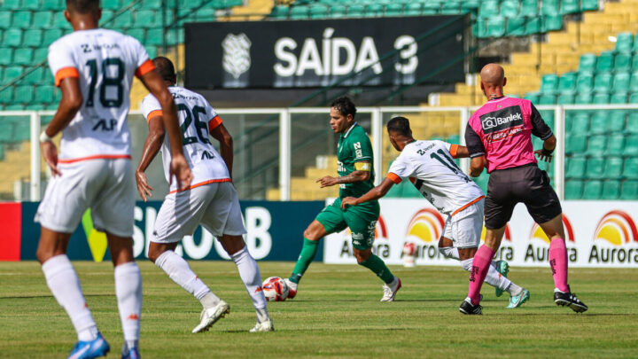 Mal começo: Chapecoense perde pro Camburiú