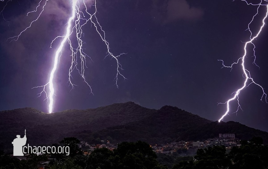 Semana típica de verão termina com temporais intensos em Santa Catarina