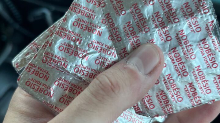 PRF flagra caminhoneiro com comprimidos de rebite na BR-470