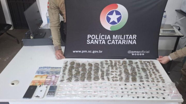 Invasão de casa leva polícia a encontrar drogas e ecstasy em Chapecó