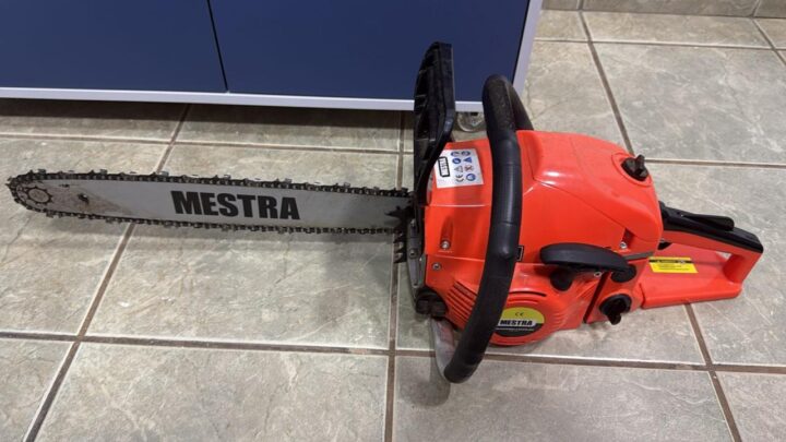 Polícia Civil de Palmitos prende homem em flagrante por tentar matar o próprio pai com motosserra