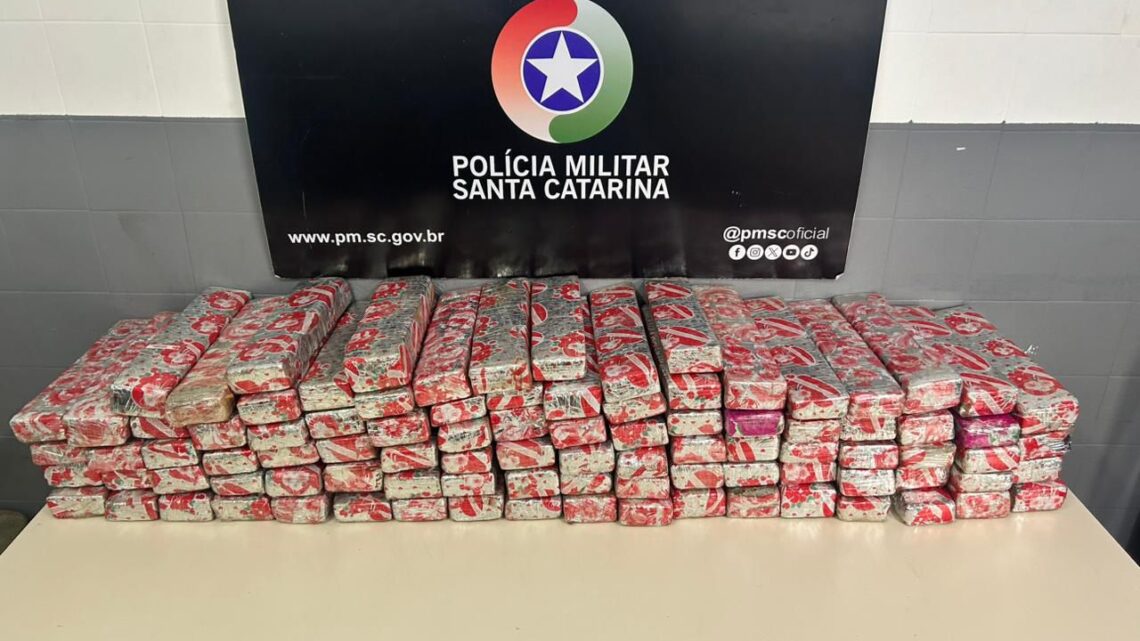 Polícia Militar apreende aproximadamente 79 quilos de maconha de Criciúma