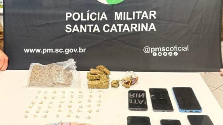 Três jovens são presos por tráfico de drogas em Treze Tílias
