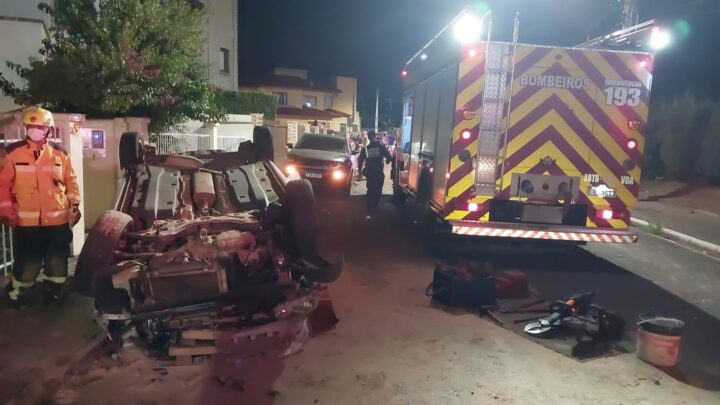 Mulher morre em grave acidente envolvendo três veículos em Videira