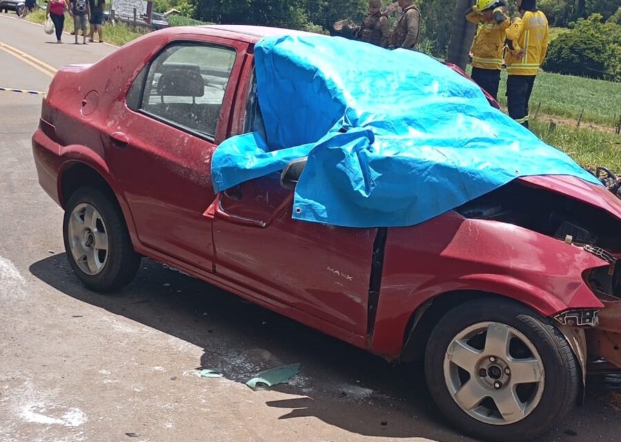 Colisão entre três veículos deixa um morto e quatro feridos na SC-480 em Galvão