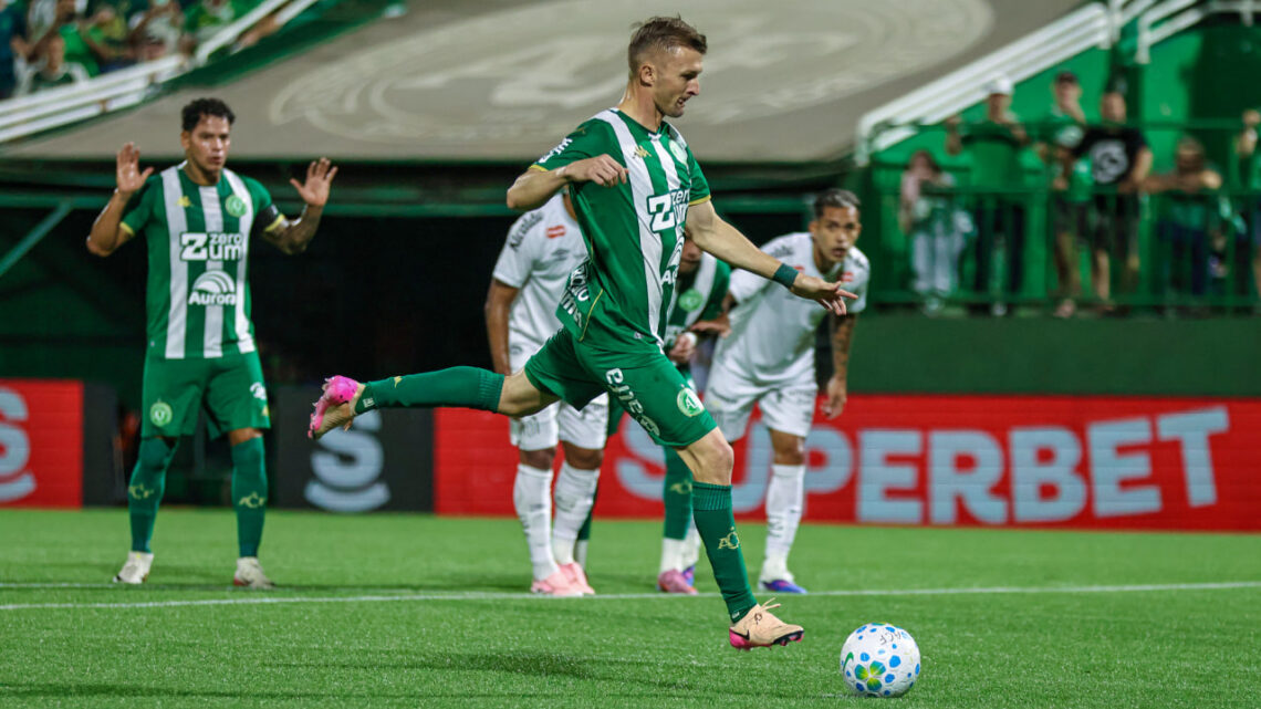 Chapecoense vence o Santos na estreia do Brasileirão 2026