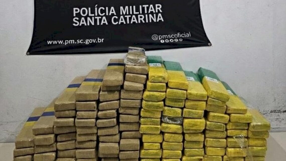 Homem é preso com mais de 100 kg de maconha em Joinville
