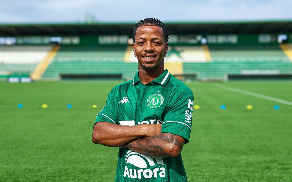 Jogador da Chape é denunciado por manipulação de apostas esportivas e lavagem de dinheiro